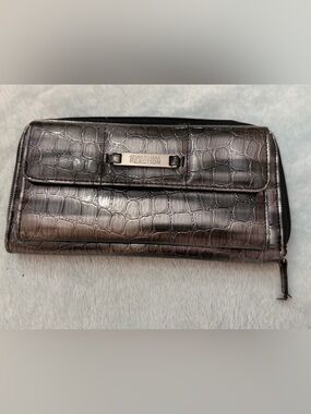 Kenneth Cole Reaction Croc-Embossed Metallic Gray Zip Wallet